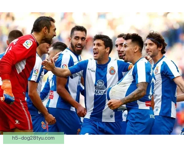 法兰克福对门兴格策堂安领衔